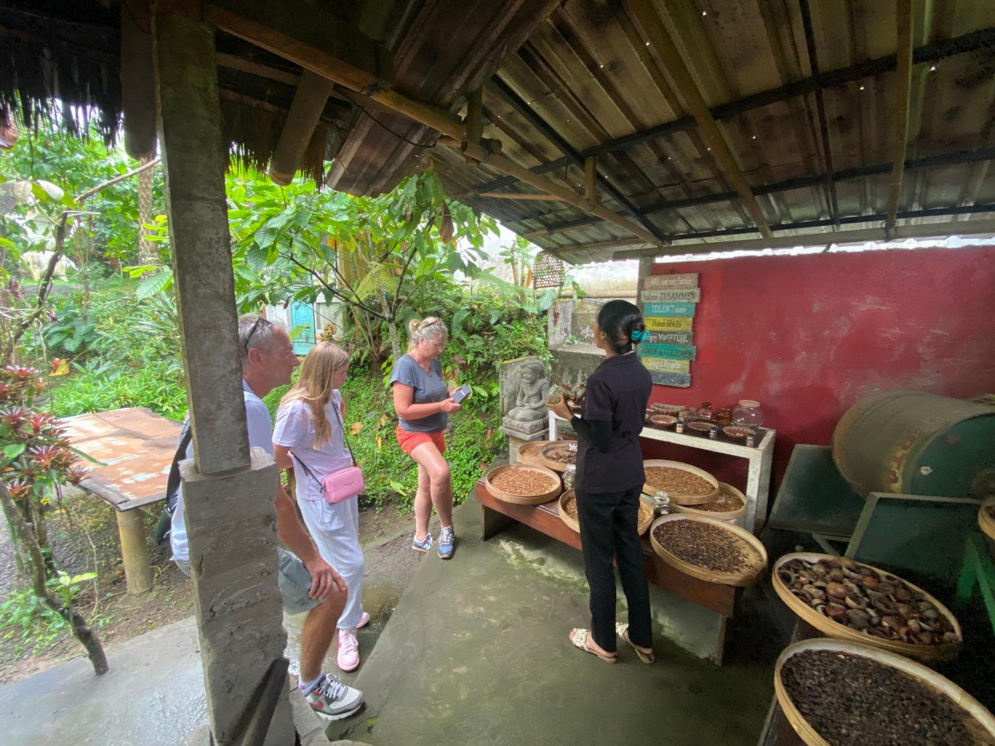 Badini Homestay Pemuteran Exterior foto